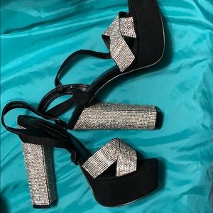 Miss Lola So Ritzy Black Platform Heels